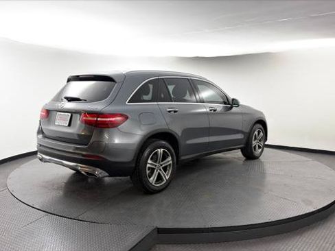 Used 2019 Mercedes-Benz GLC 350e 4MATIC image 8