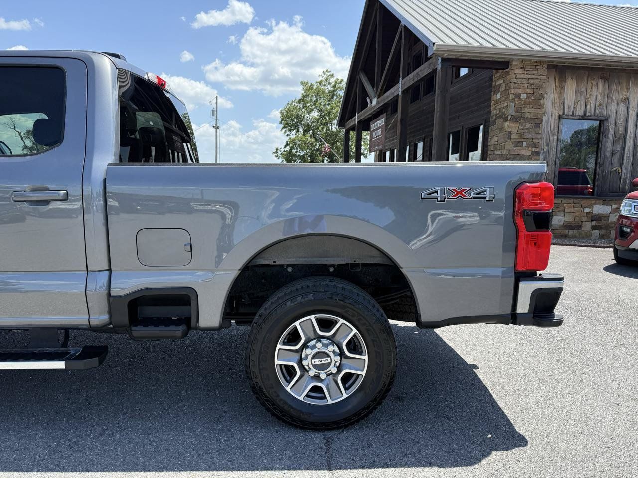 Used 2025 Ford F250 Lariat AWD/4WD image 41