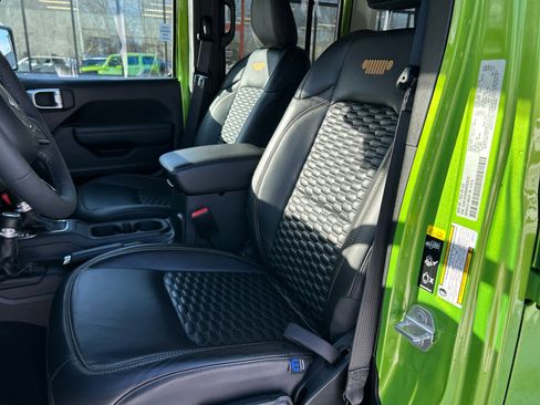 Used 2025 Jeep Wrangler Sport S image 34