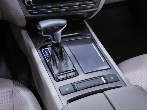 Used 2019 Genesis G80 3.8 image 18