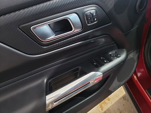 Used 2025 Ford Mustang Premium image 11