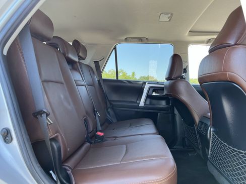 Used 2024 Toyota 4Runner Limited AWD/4WD image 27