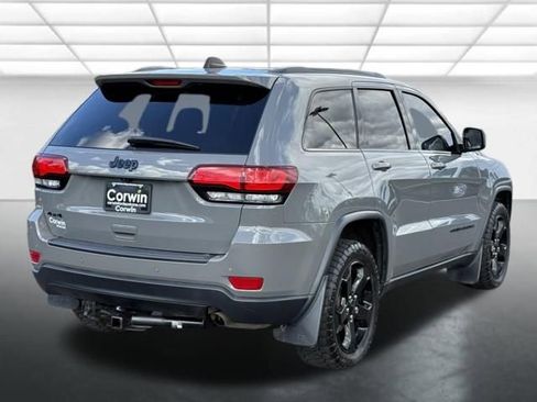 Used 2019 Jeep Grand Cherokee Laredo AWD/4WD image 14