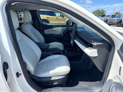 Used 2025 Ford Mustang Mach-E Premium RWD image 28