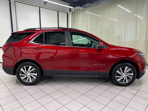 Certified 2024 Chevrolet Equinox LT image 3