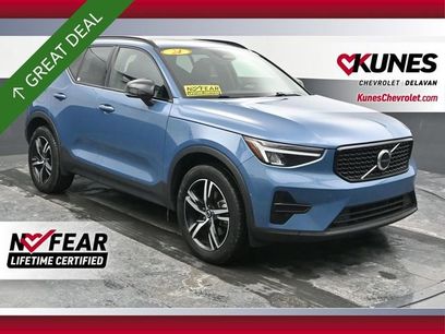 Used 2024 Volvo XC40 B5 Core
