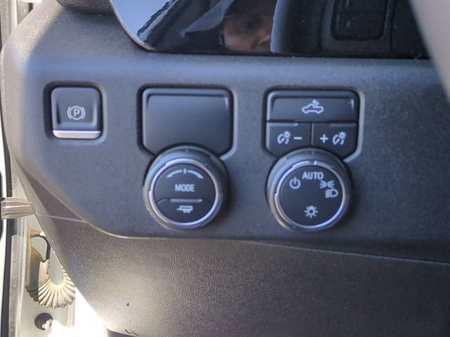 Used 2022 Chevrolet Silverado 1500 LT w/ Protection Package RWD image 24