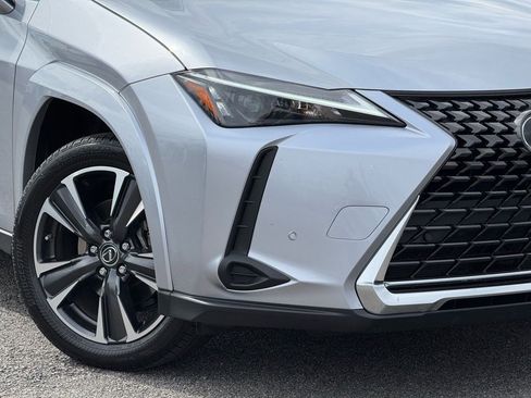 Used 2023 Lexus UX 250h FWD w/ Premium Package image 10