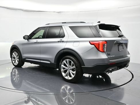 Used 2021 Ford Explorer Platinum w/ Equipment Group 601A AWD/4WD image 7