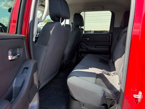 Used 2025 Nissan Frontier SV w/ SV Convenience Package AWD/4WD image 17