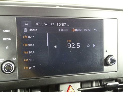 Used 2024 Kia Sportage LX image 33