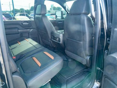 Used 2022 GMC Sierra 2500 AT4 w/ AT4 Preferred Package AWD/4WD image 34