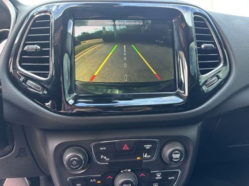 Used 2018 Jeep Compass Limited w/ Navigation Group AWD/4WD image 27