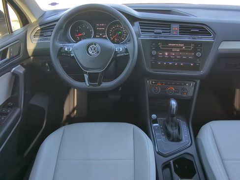 Used 2021 Volkswagen Tiguan SE image 14