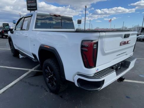 Used 2024 GMC Sierra 2500 AT4 w/ AT4 Premium Plus Package AWD/4WD image 8