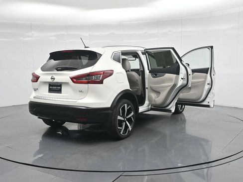 Used 2020 Nissan Rogue Sport SL w/ Premium Package FWD image 6