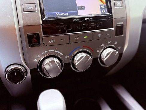 Used 2016 Toyota Tundra SR5 w/ SR5 Upgrade Package image 10