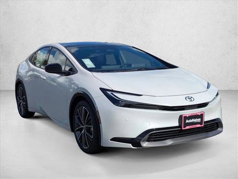 New 2026 Toyota Prius Limited FWD image 8