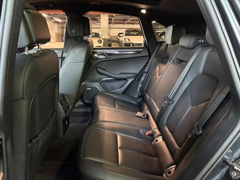 Used 2021 Porsche Macan AWD/4WD image 15