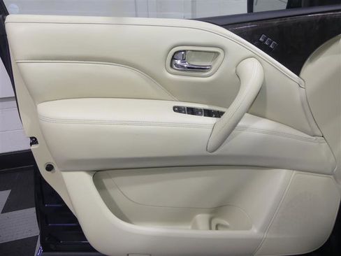 Used 2021 INFINITI QX80 Luxe w/ All-Season Package AWD/4WD image 18