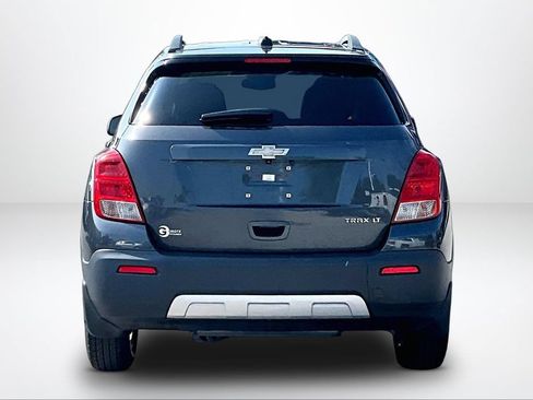 Used 2016 Chevrolet Trax LT w/ Sun And Sound Package FWD image 5