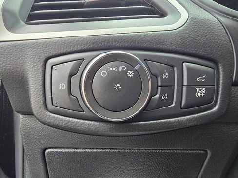 Used 2022 Ford Edge SEL w/ Convenience Package image 18