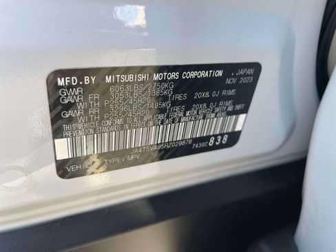 Used 2024 Mitsubishi Outlander SE AWD/4WD image 19