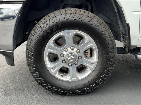 Used 2024 RAM 2500 Big Horn image 9