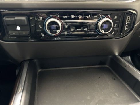 Certified 2024 GMC Sierra 2500 SLT w/ SLT Premium Package image 18