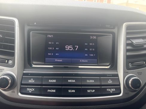 Used 2017 Hyundai Tucson SE FWD image 21