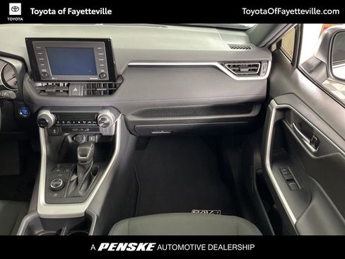 Certified 2022 Toyota RAV4 SE AWD/4WD image 17