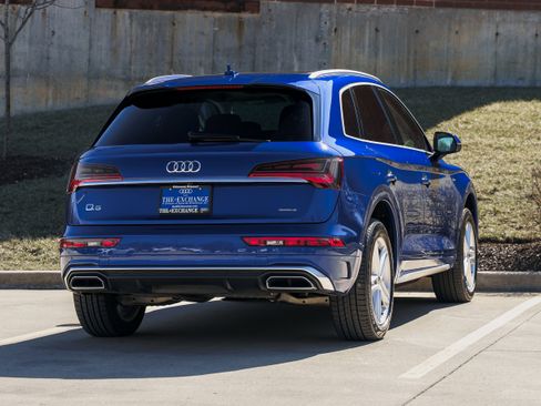 Used 2021 Audi Q5 e Premium Plus image 4