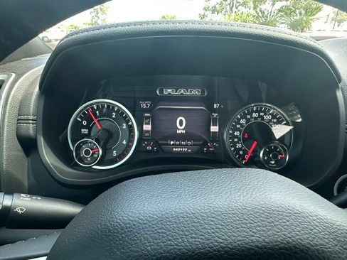 Used 2021 RAM 2500 Laramie AWD/4WD image 2
