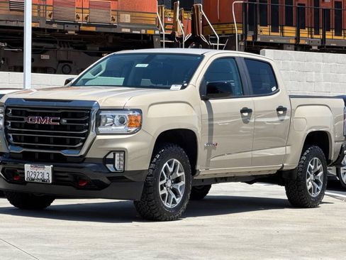 Used 2022 GMC Canyon AT4 w/ Trailering Package AWD/4WD image 10