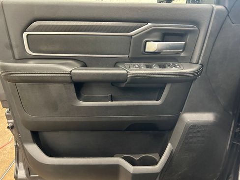Certified 2025 RAM 2500 Big Horn AWD/4WD image 14