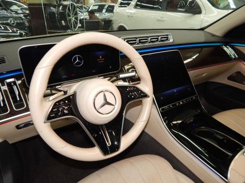 Used 2023 Mercedes-Benz S 500 4MATIC w/ Warmth & Comfort Package image 22