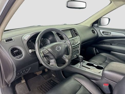 Used 2017 Nissan Pathfinder SL image 9