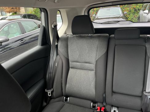 Used 2025 Nissan Rogue SV FWD image 40