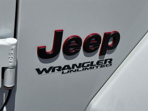 Used 2019 Jeep Wrangler Unlimited Rubicon AWD/4WD image 8