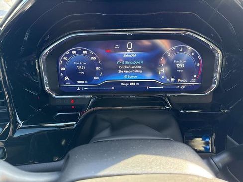 Used 2025 Chevrolet Silverado 2500 ZR2 w/ Technology Package image 6