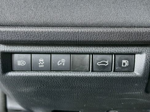 Used 2025 Toyota Camry LE FWD image 17