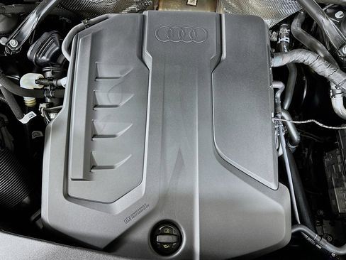 New 2025 Audi Q5 Premium Plus image 12