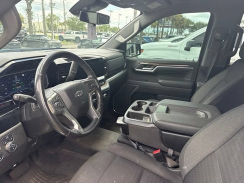 Used 2022 Chevrolet Silverado 1500 RST AWD/4WD image 9