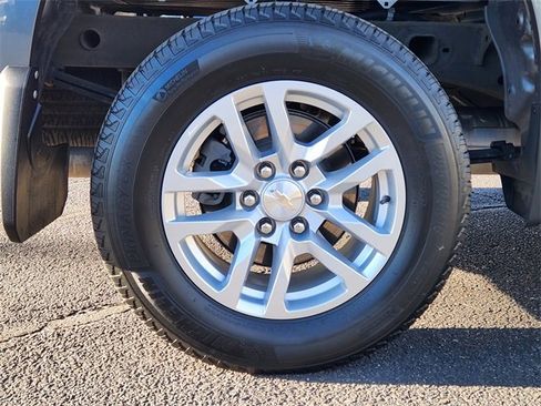 Used 2022 Chevrolet Silverado 1500 LT image 13