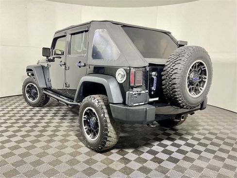 Used 2016 Jeep Wrangler Unlimited Sport image 9