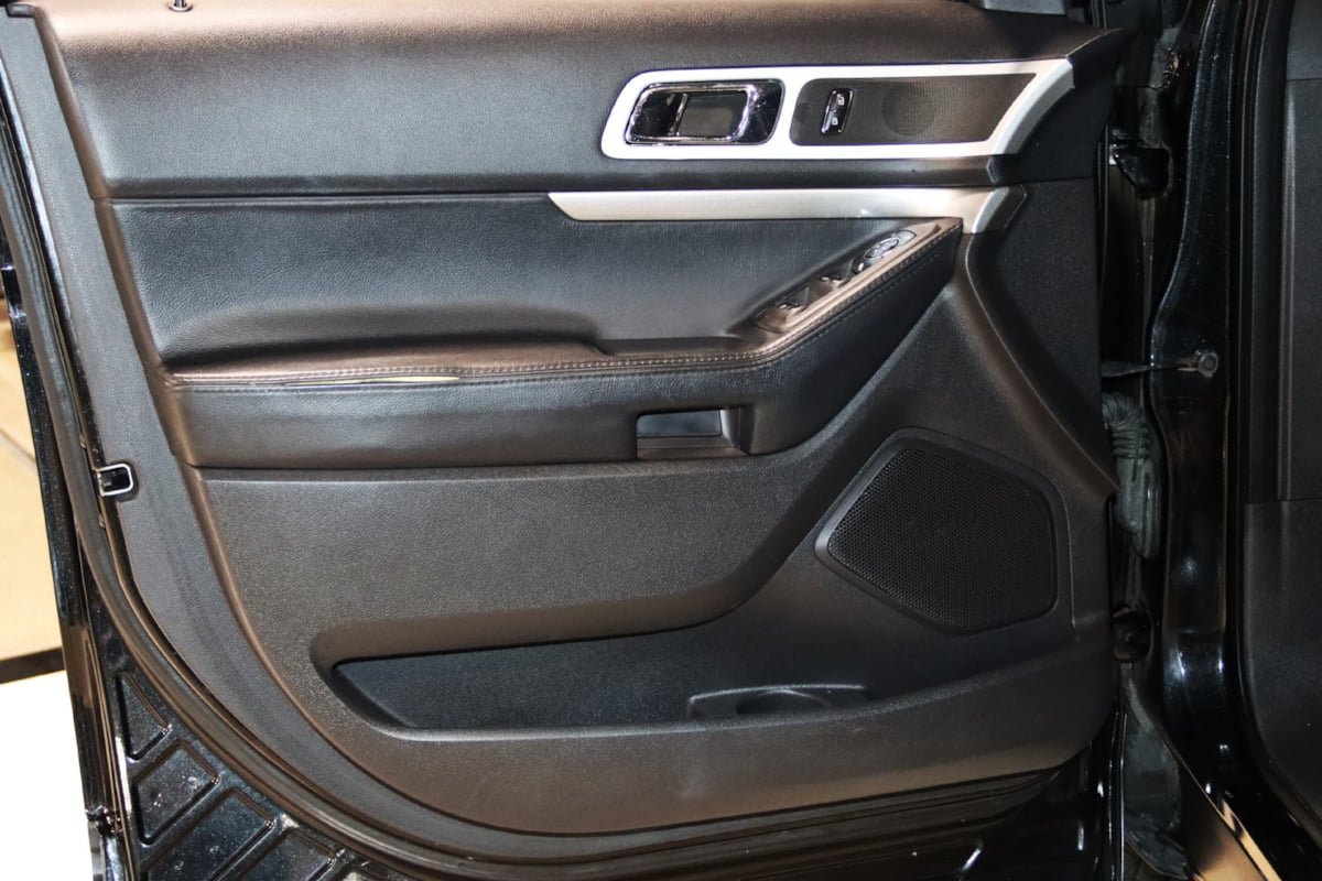 Used 2014 Ford Explorer XLT FWD image 26