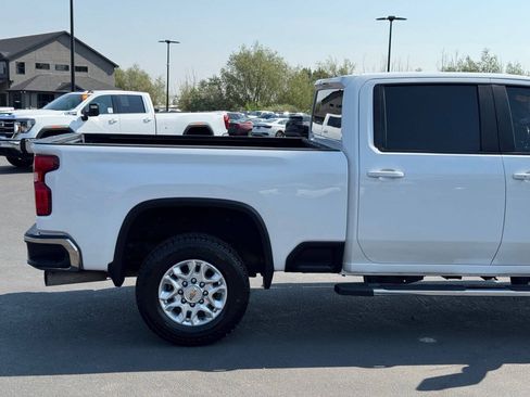 Used 2023 Chevrolet Silverado 2500 LT w/ Convenience Package AWD/4WD image 10