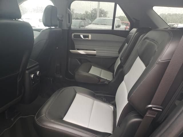 Used 2023 Ford Explorer XLT w/ Equipment Group 202A AWD/4WD image 14