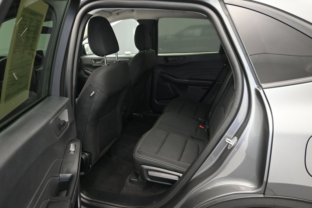 Used 2025 Ford Escape Active AWD/4WD image 18