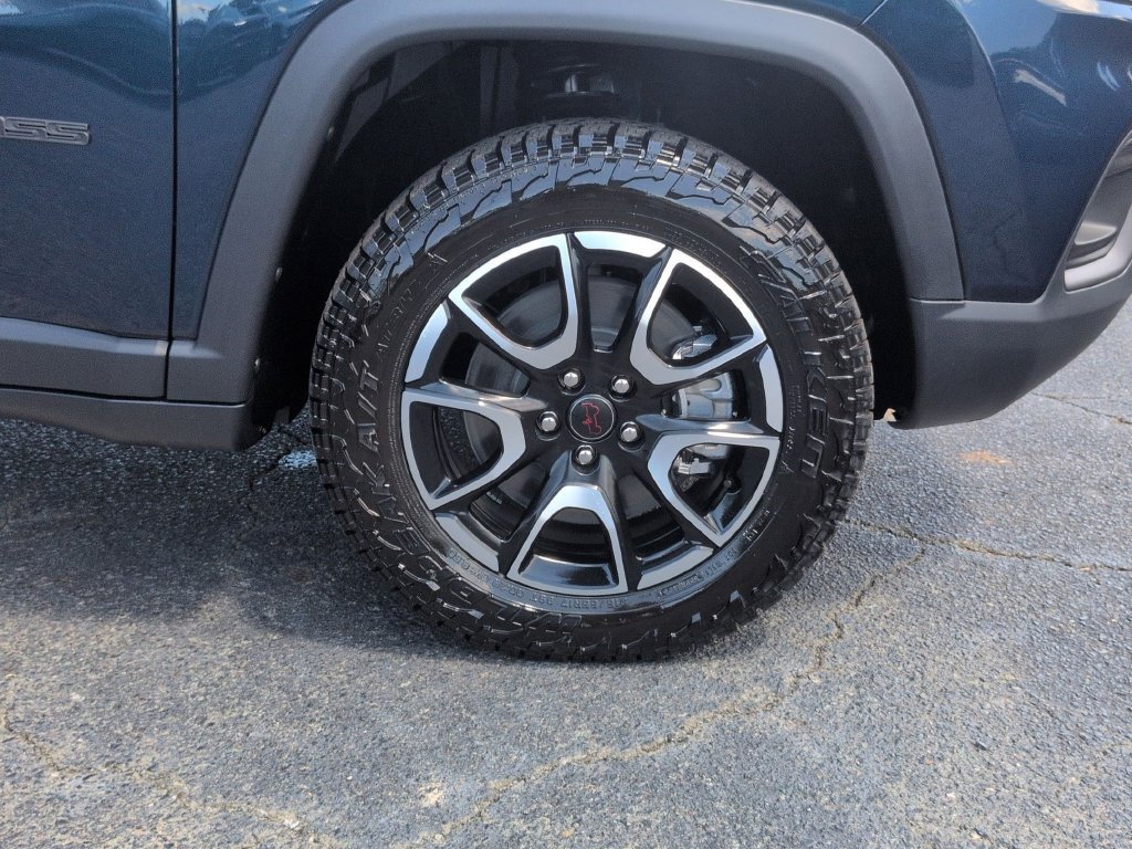 New 2026 Jeep Compass Trailhawk AWD/4WD image 9